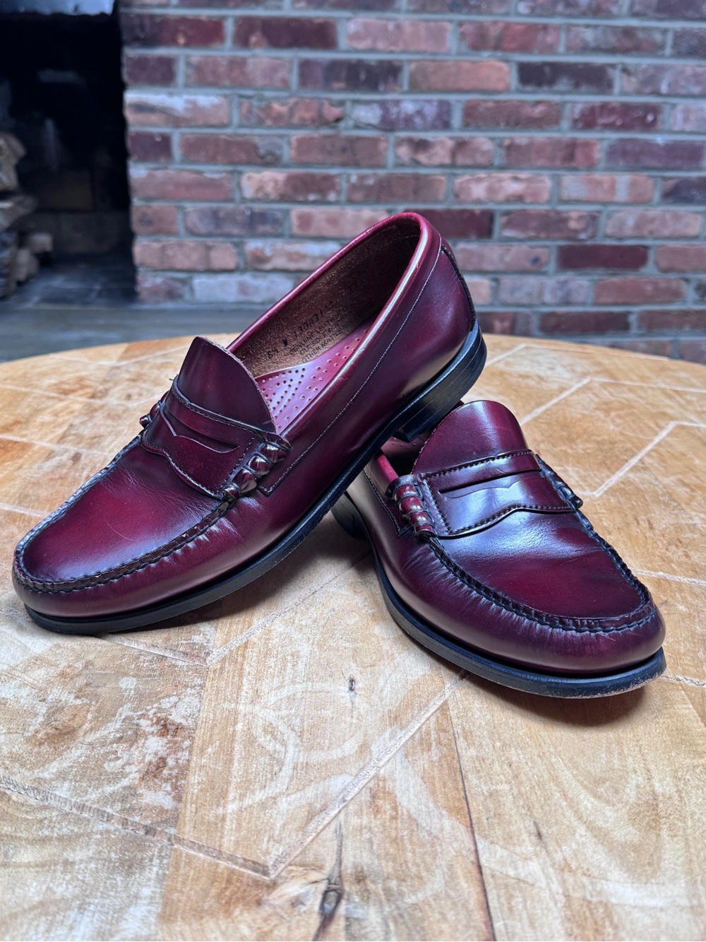 G.H. Bass Weejuns Burgundy Leather 8 1/2 D